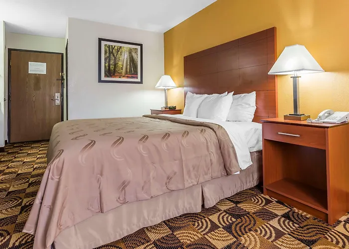 Quality Inn Sycamore - Dekalb
