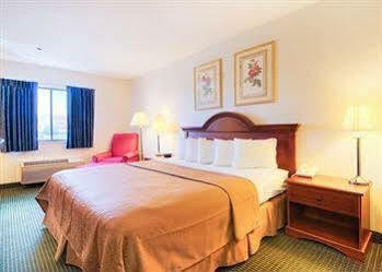 Quality - Dekalb Mini-hôtel